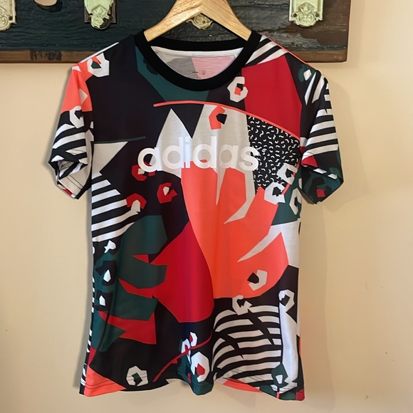 Adidas x Farm Rio Colourful Graphic T-Shirt Size Medium - Picture 9 of 16